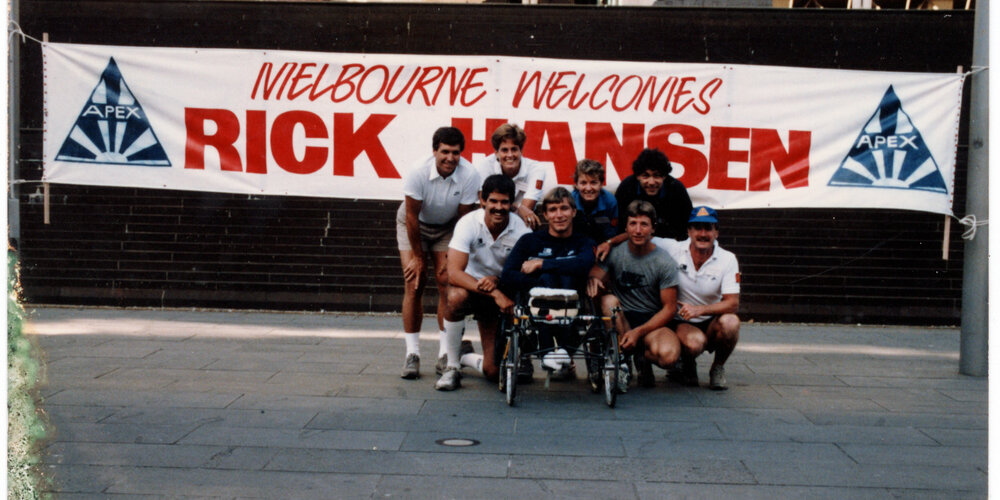 Melbourne, en Australie, accueille Rick Hansen et son équipe.