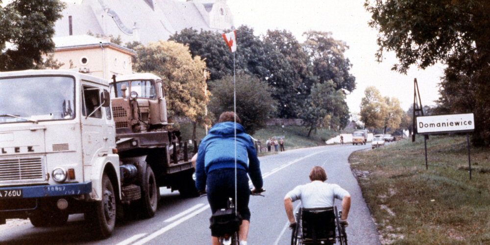 Rick Hansen and Amanda Reid in Domaniewice, Poland, 1985
