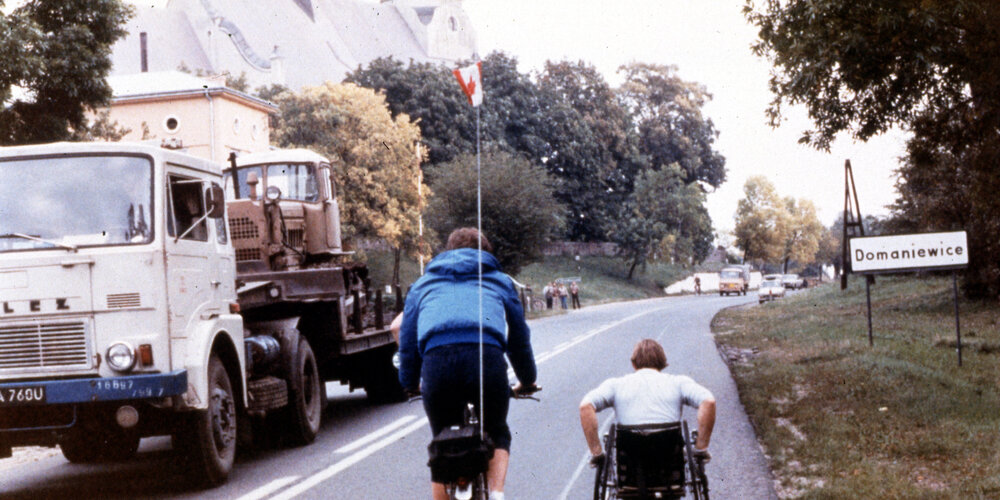 En 1985, Rick Hansen et Amanda Reid à Domaniewice, en Pologne.